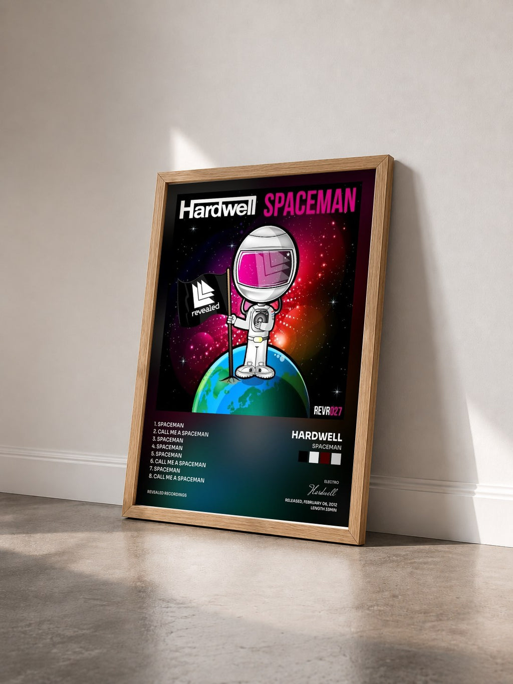 #bois Tableau de l'album Spaceman de Hardwell vu de trois quarts, cadre en bois brut