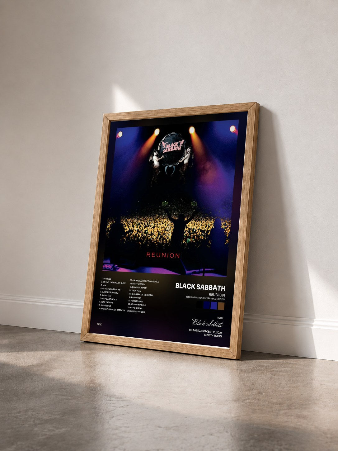 #bois Tableau de l'album Reunion (25th Anniversary Expanded Edition) de Black Sabbath vu de trois quarts, cadre en bois brut