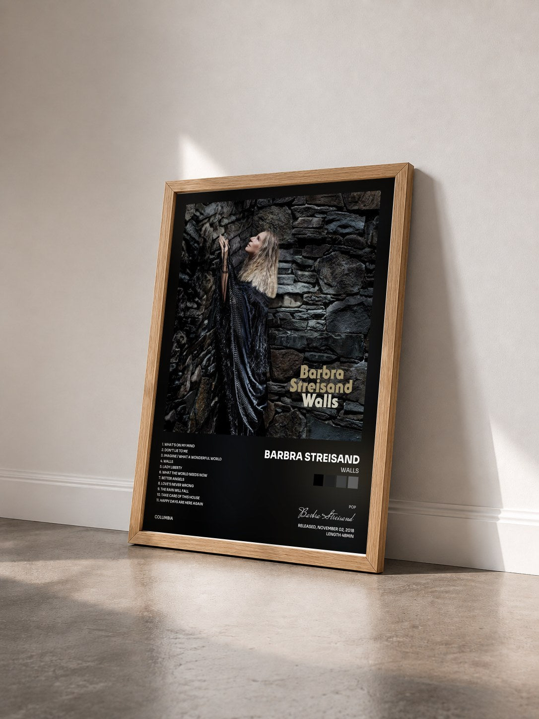 #bois Tableau de l'album Walls de Barbra Streisand vu de trois quarts, cadre en bois brut