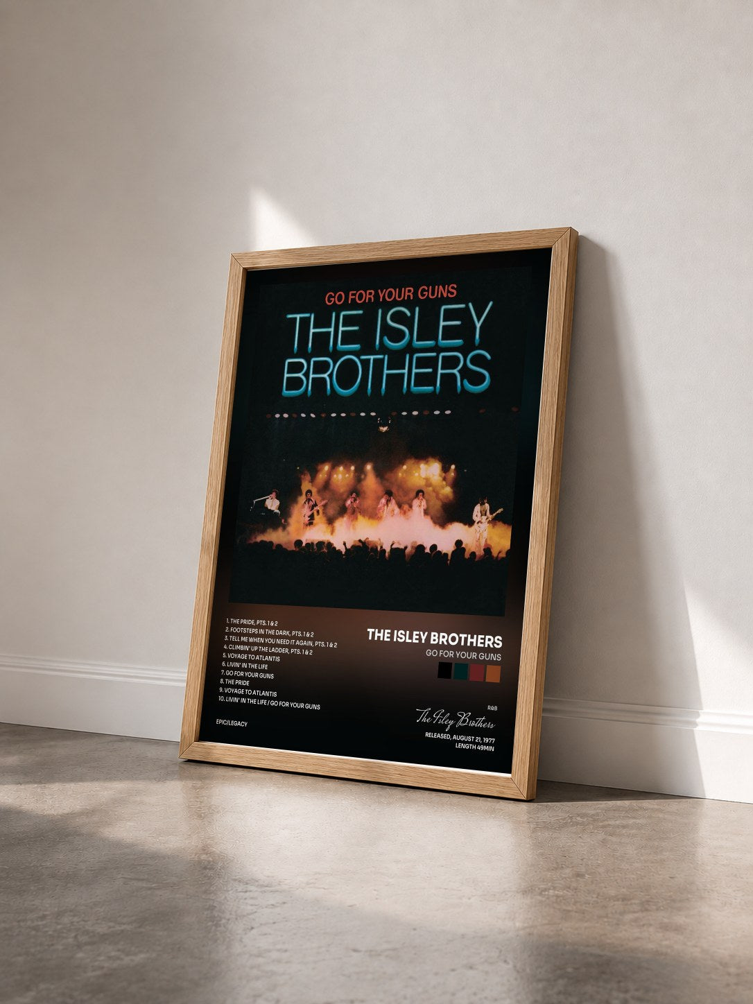 #bois Tableau de l'album Go for Your Guns de The Isley Brothers vu de trois quarts, cadre en bois brut