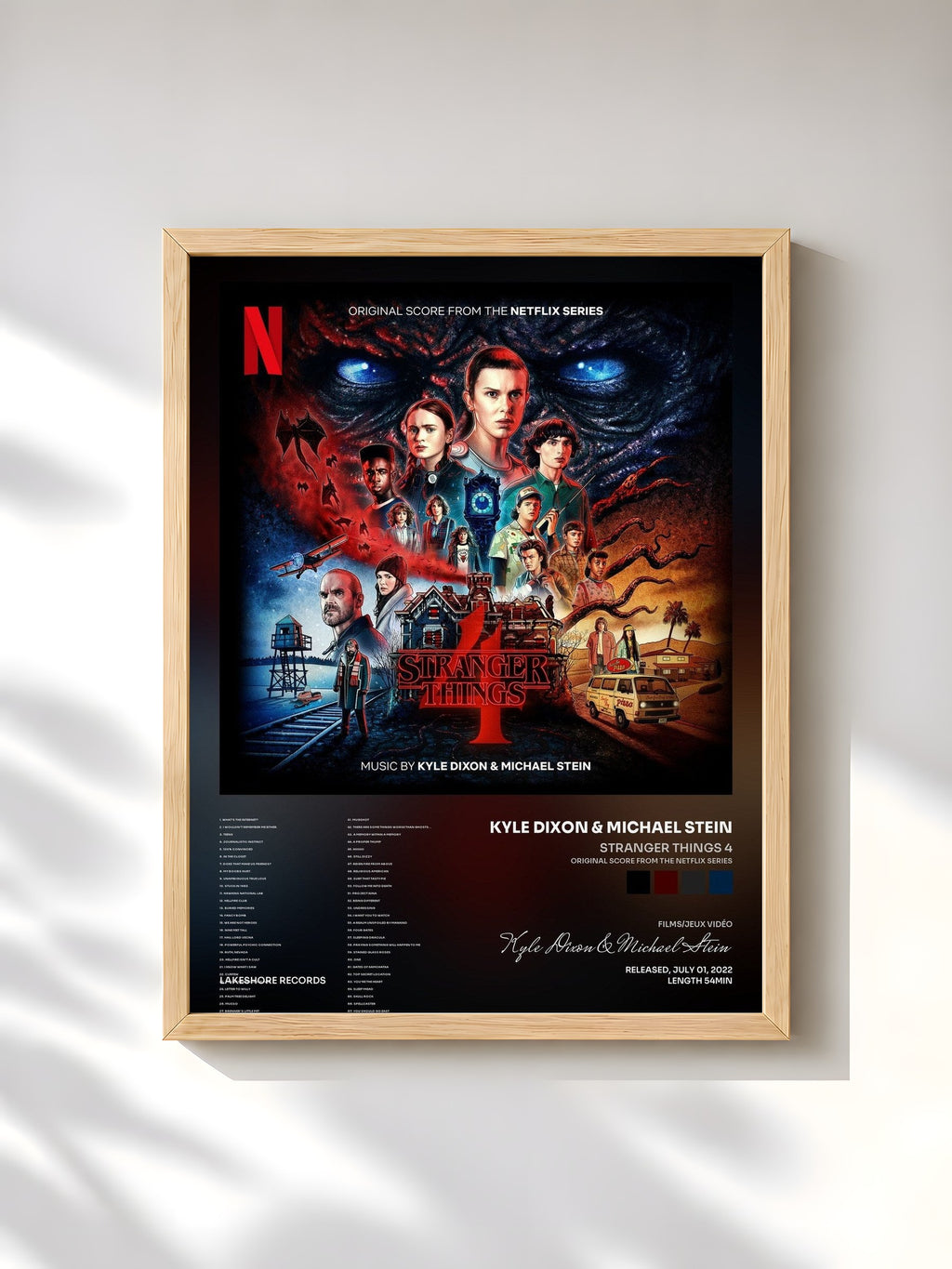 #bois Tableau de l'album Stranger Things 4 (Original Score From The Netflix Series) de Kyle Dixon & Michael Stein, cadre en bois brut, imprimé et encadré en France