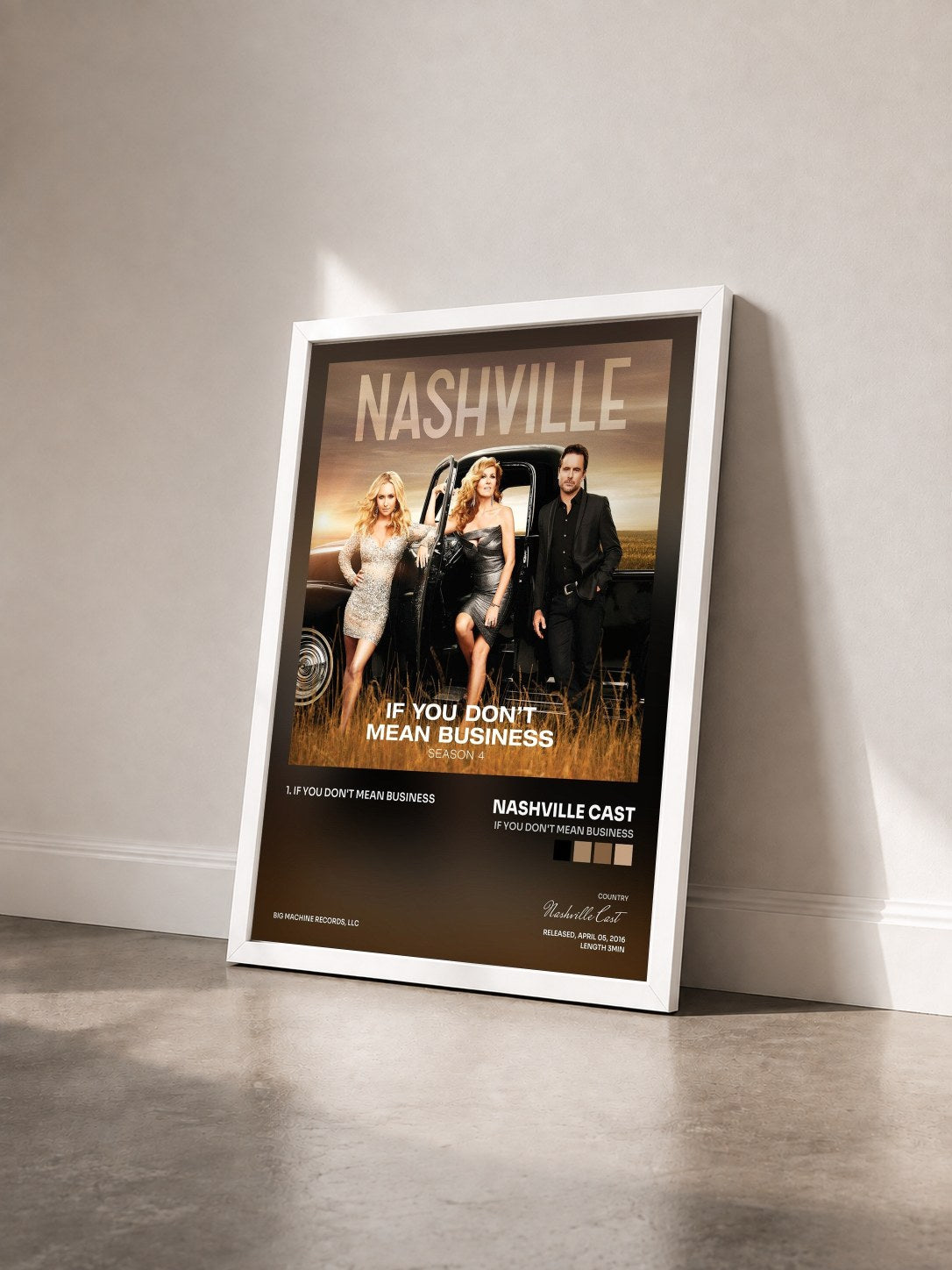 #blanc Tableau de l'album If You Don't Mean Business de Nashville Cast vu de trois quarts, cadre blanc