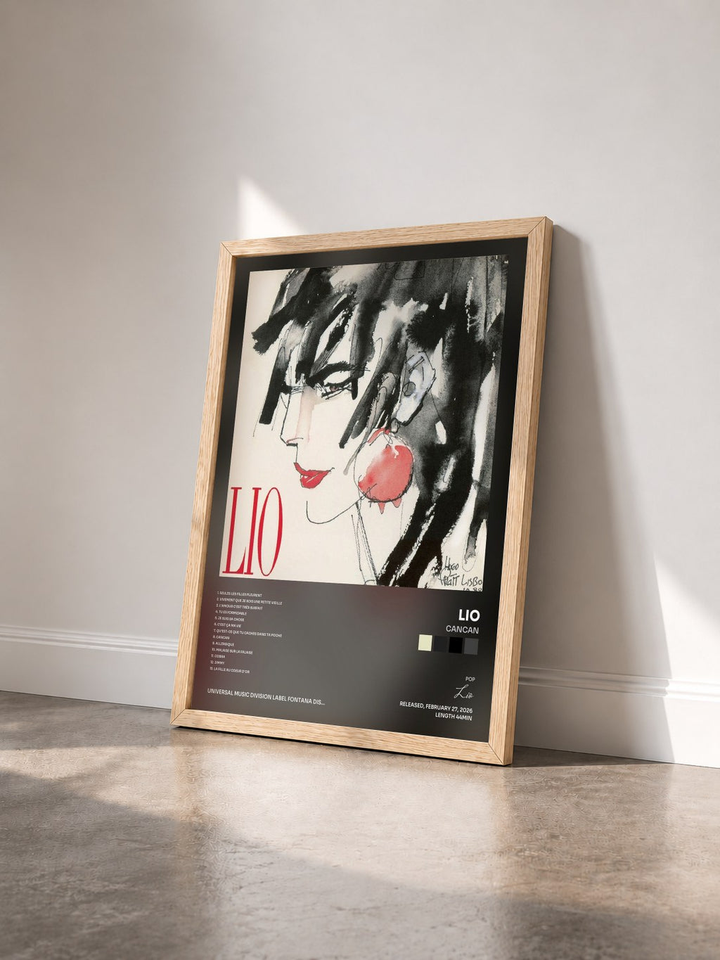 #bois Tableau de l'album Cancan de Lio vu de trois quarts, cadre en bois brut