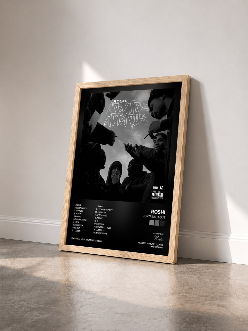 #bois Tableau de l'album Contre Attaque de Roshi vu de trois quarts, cadre en bois brut