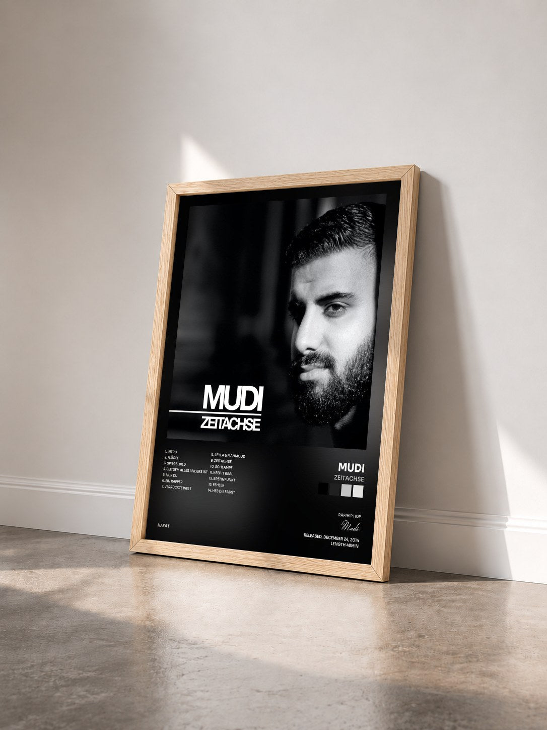 #bois Tableau de l'album Zeitachse de Mudi vu de trois quarts, cadre en bois brut
