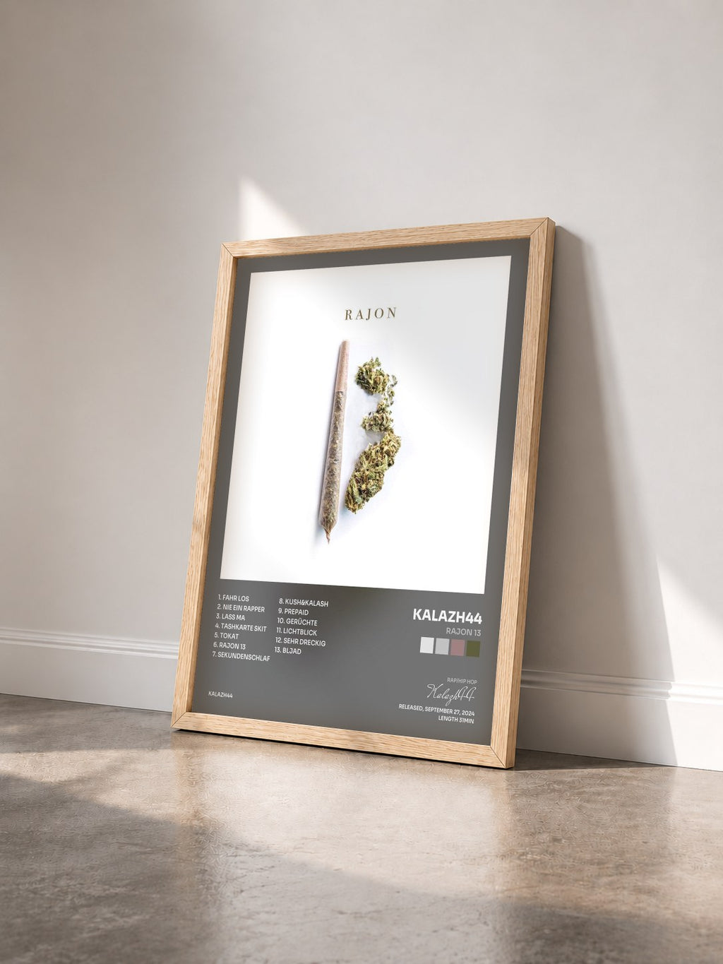 #bois Tableau de l'album Rajon 13 de Kalazh44 vu de trois quarts, cadre en bois brut