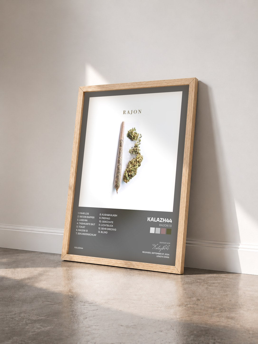 #bois Tableau de l'album Rajon 13 de Kalazh44 vu de trois quarts, cadre en bois brut