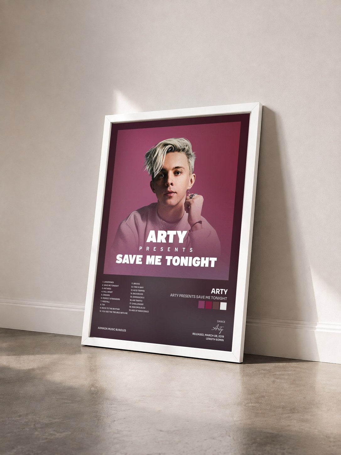 #blanc Tableau de l'album ARTY presents Save Me Tonight de Arty vu de trois quarts, cadre blanc