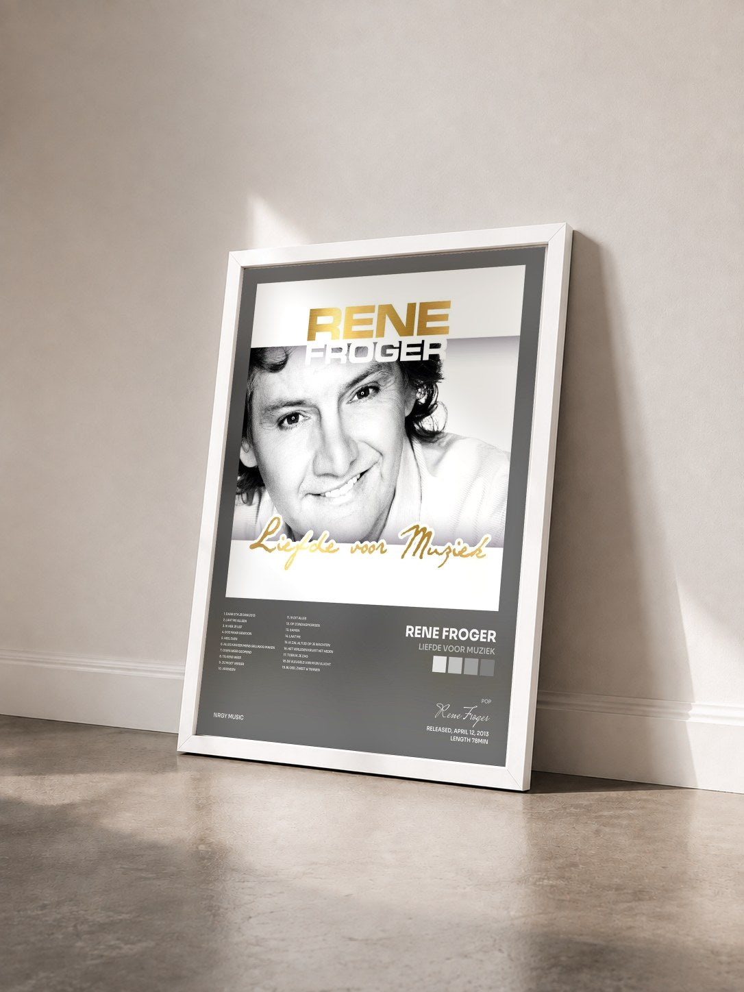 #blanc Tableau de l'album Liefde voor Muziek de Rene Froger vu de trois quarts, cadre blanc