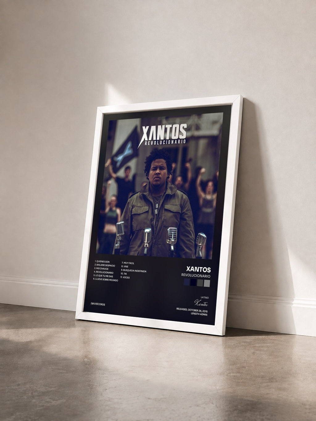 #blanc Tableau de l'album Revolucionario de Xantos vu de trois quarts, cadre blanc