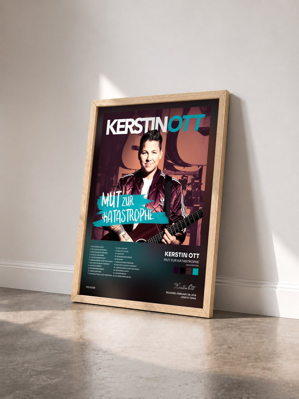 #bois Tableau de l'album Mut zur Katastrophe (Gold Edition) de Kerstin Ott vu de trois quarts, cadre en bois brut