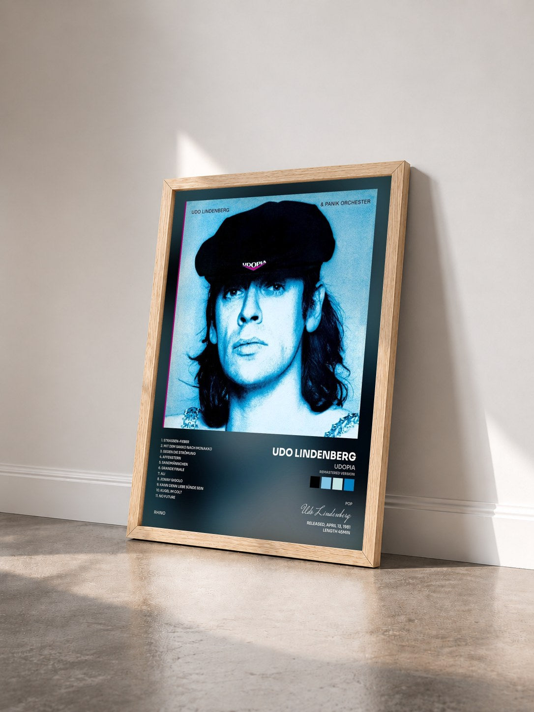 #bois Tableau de l'album Udopia (Remastered Version) de Udo Lindenberg vu de trois quarts, cadre en bois brut