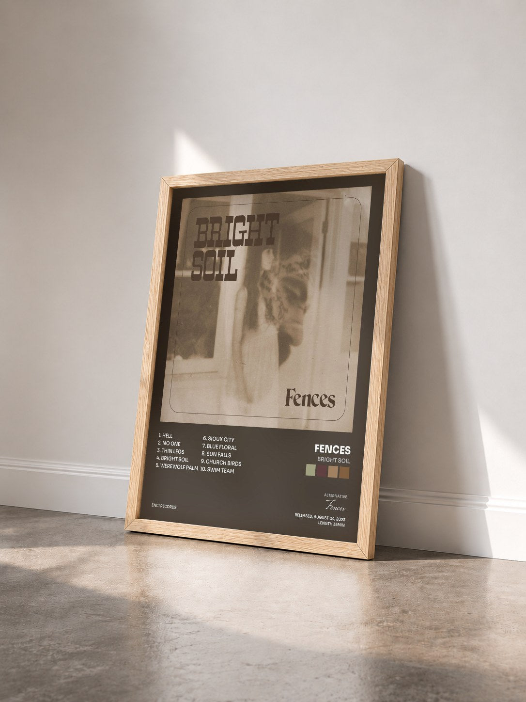 #bois Tableau de l'album Bright Soil de Fences vu de trois quarts, cadre en bois brut