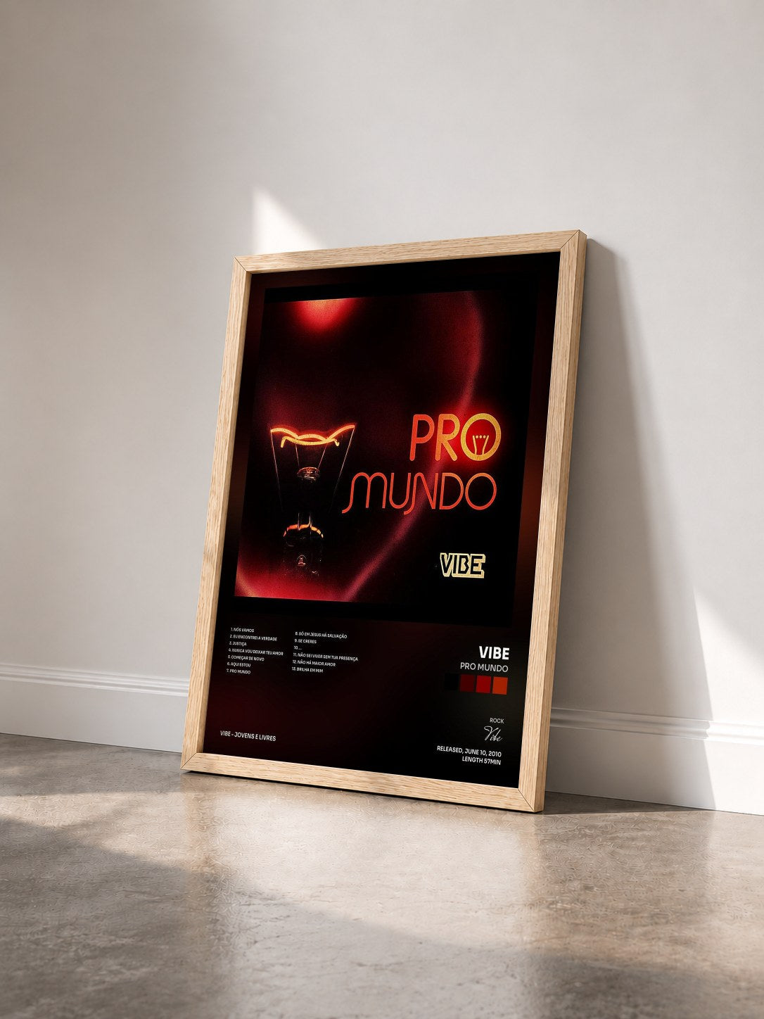 #bois Tableau de l'album Pro Mundo de Vibe vu de trois quarts, cadre en bois brut