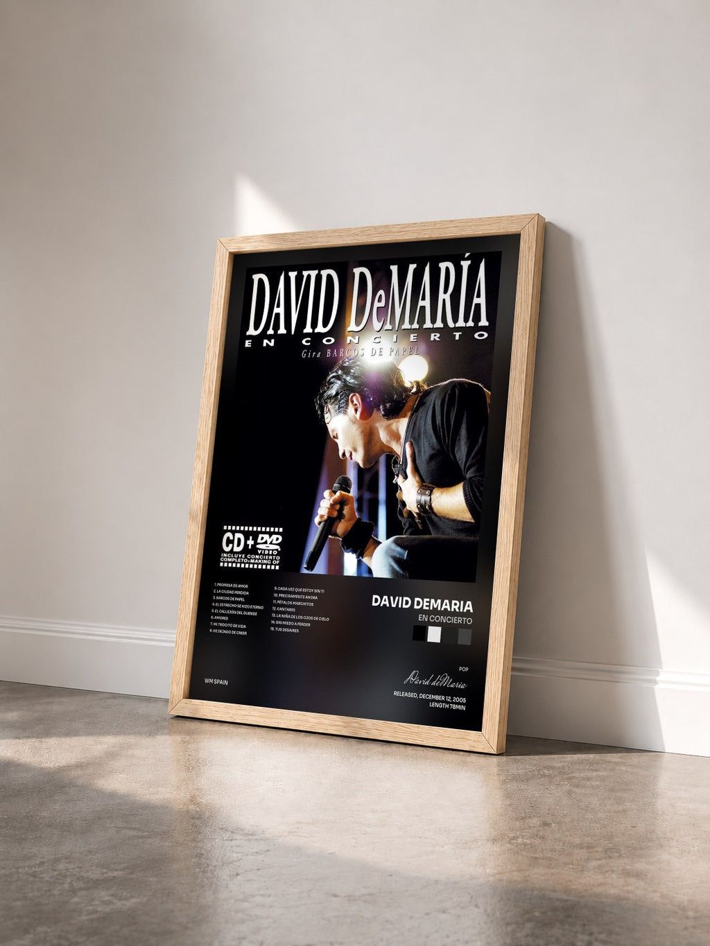 #bois Tableau de l'album En concierto de David deMaria vu de trois quarts, cadre en bois brut