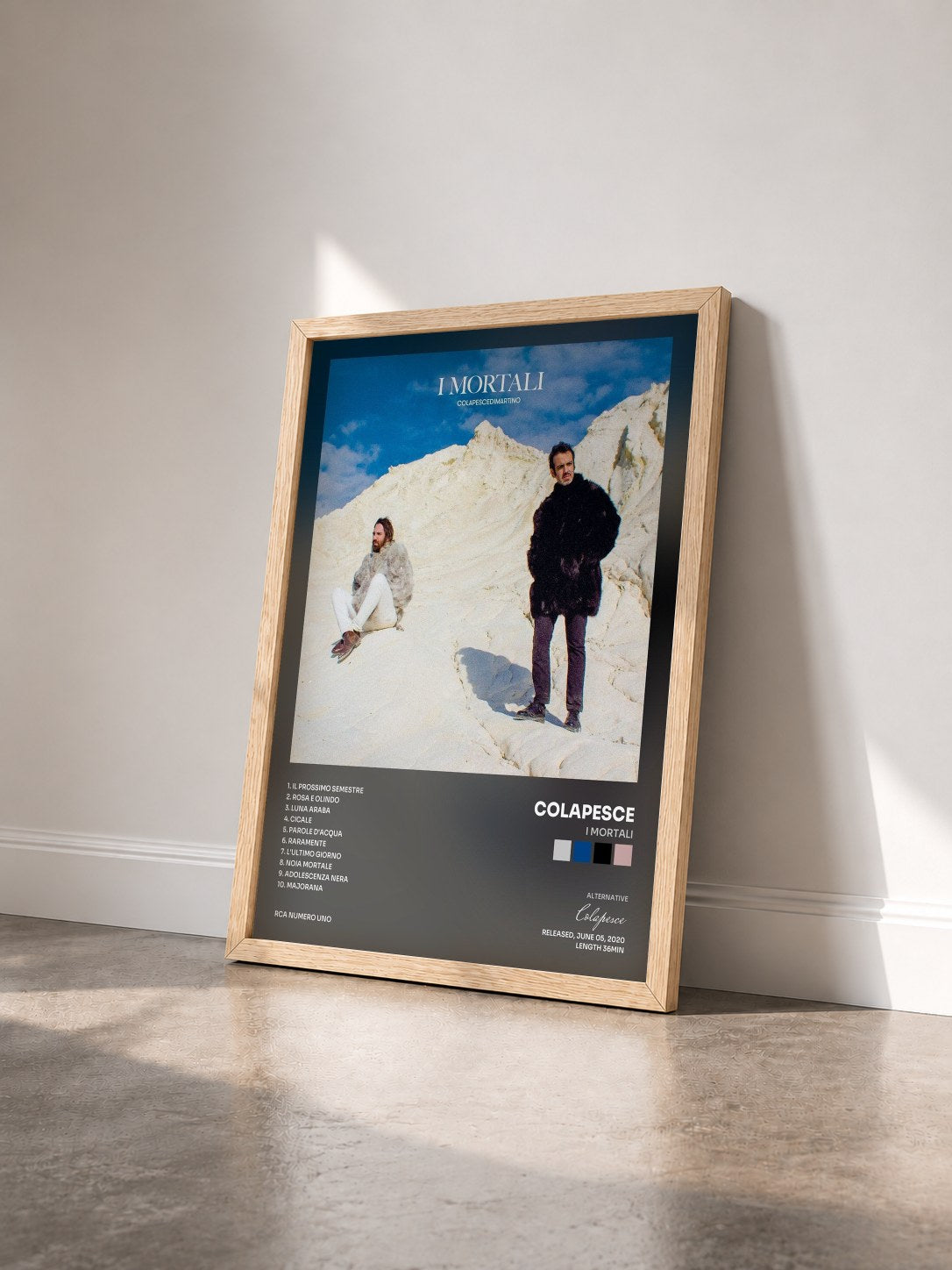 #bois Tableau de l'album I Mortali de Colapesce vu de trois quarts, cadre en bois brut