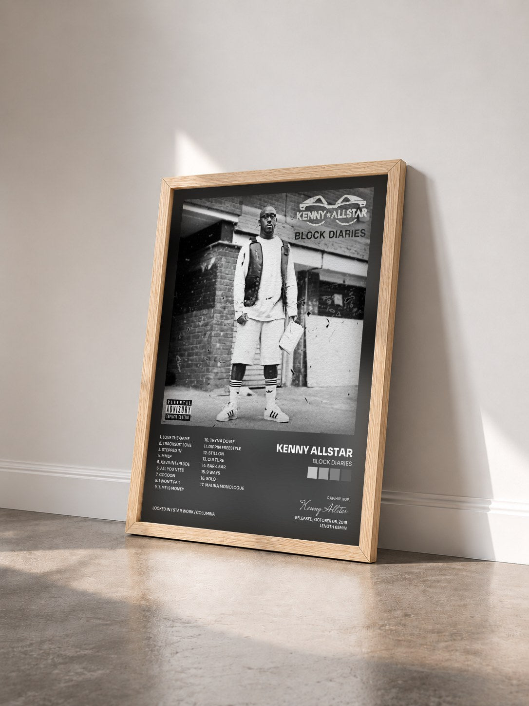 #bois Tableau de l'album Block Diaries de Kenny Allstar vu de trois quarts, cadre en bois brut