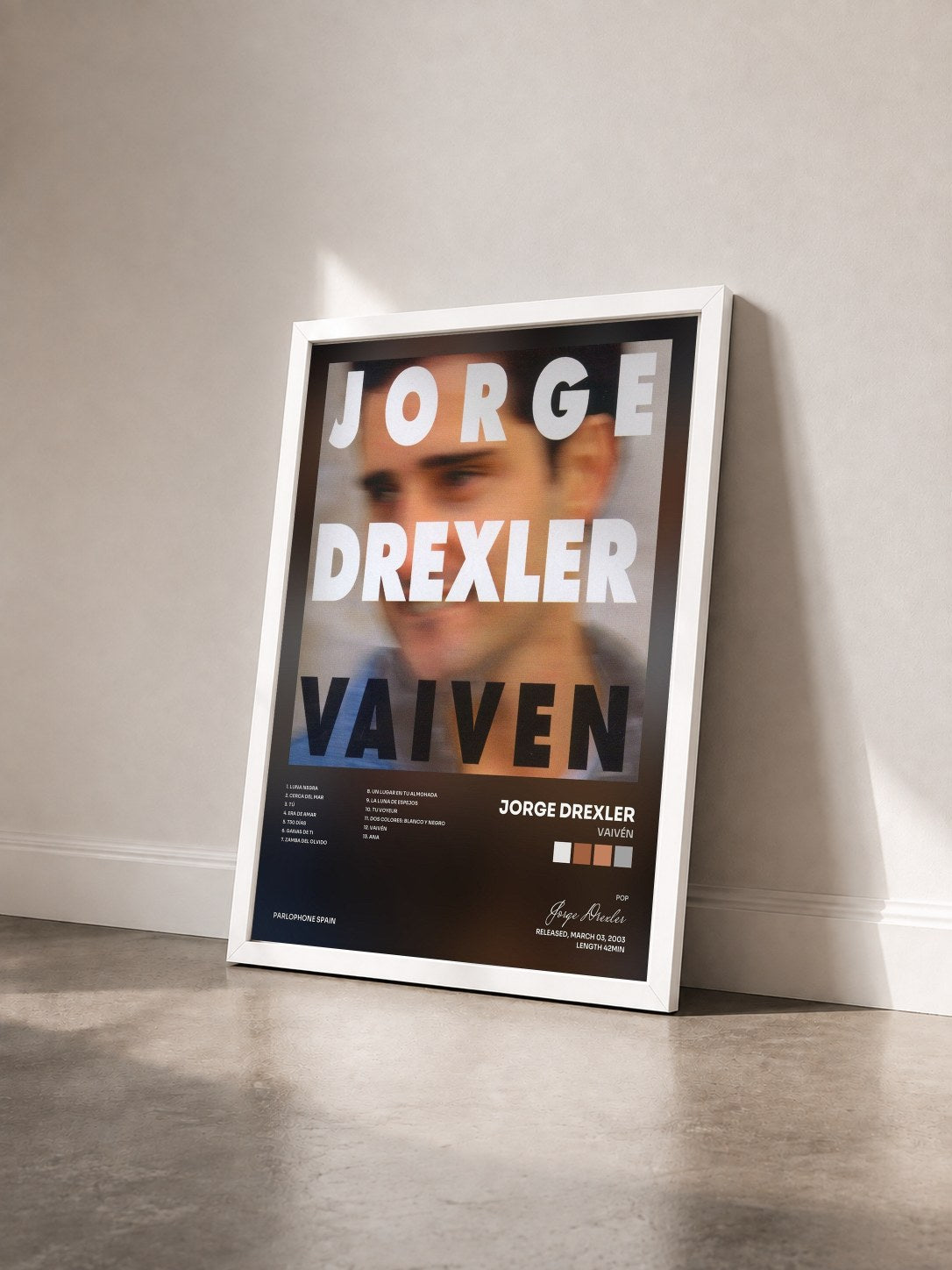 #blanc Tableau de l'album Vaivén de Jorge Drexler vu de trois quarts, cadre blanc