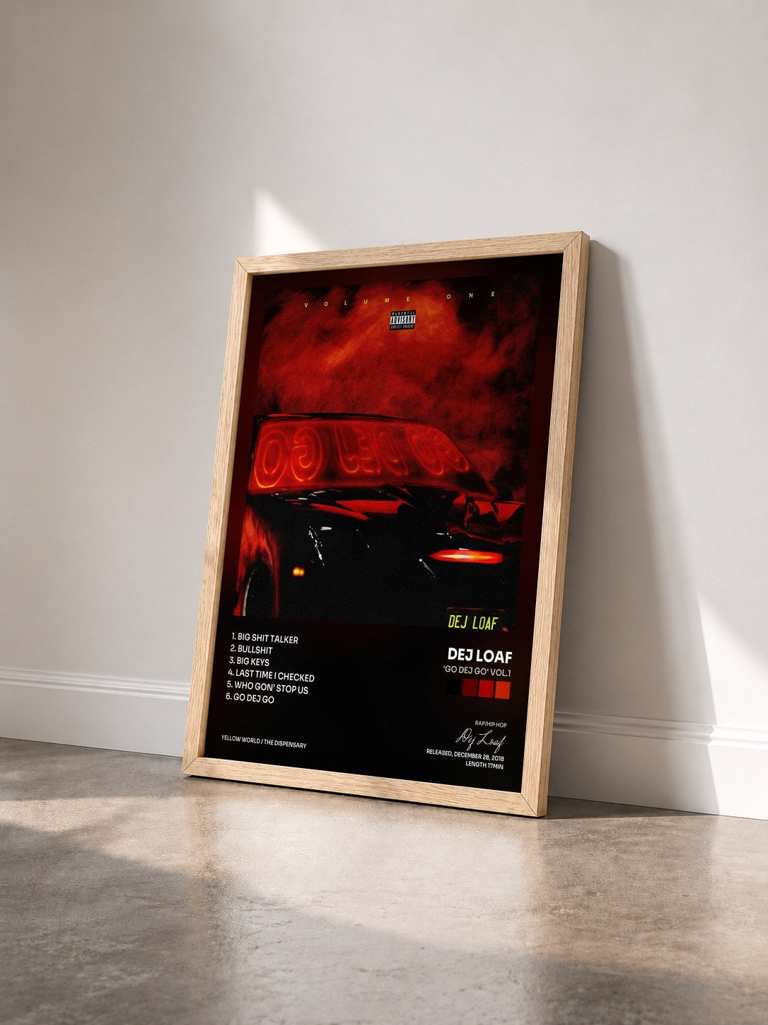 #bois Tableau de l'album 'Go DeJ Go' Vol.1 de Dej Loaf vu de trois quarts, cadre en bois brut