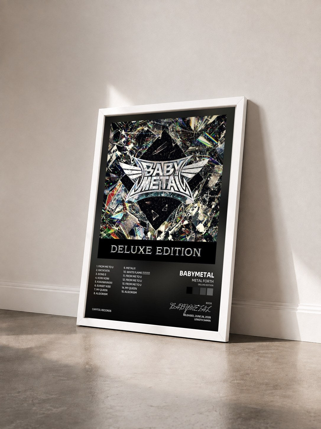 #blanc Tableau de l'album METAL FORTH (Deluxe Edition) de BABYMETAL vu de trois quarts, cadre blanc