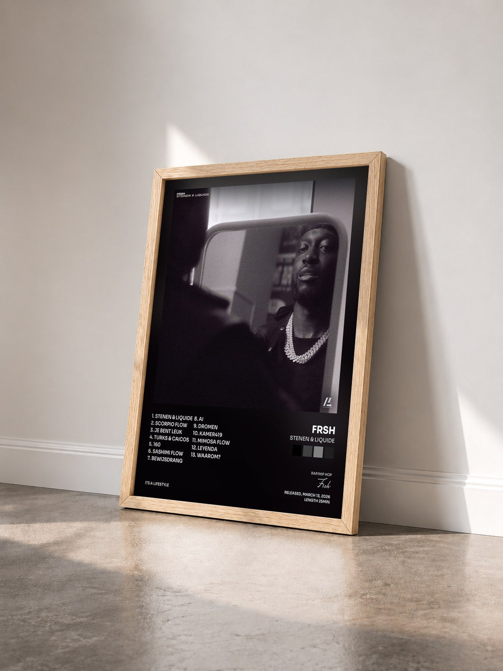 #bois Tableau de l'album Stenen & Liquide de Frsh vu de trois quarts, cadre en bois brut