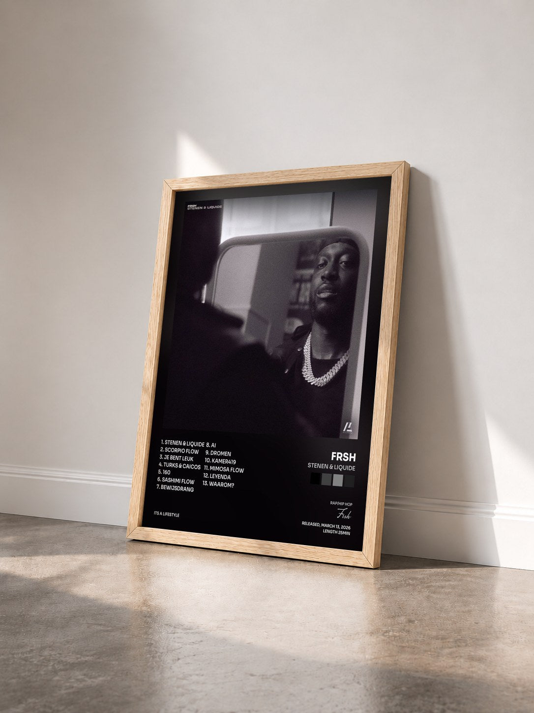 #bois Tableau de l'album Stenen & Liquide de Frsh vu de trois quarts, cadre en bois brut