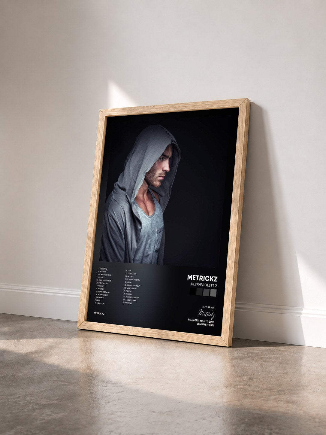 #bois Tableau de l'album Ultraviolett 2 de Metrickz vu de trois quarts, cadre en bois brut
