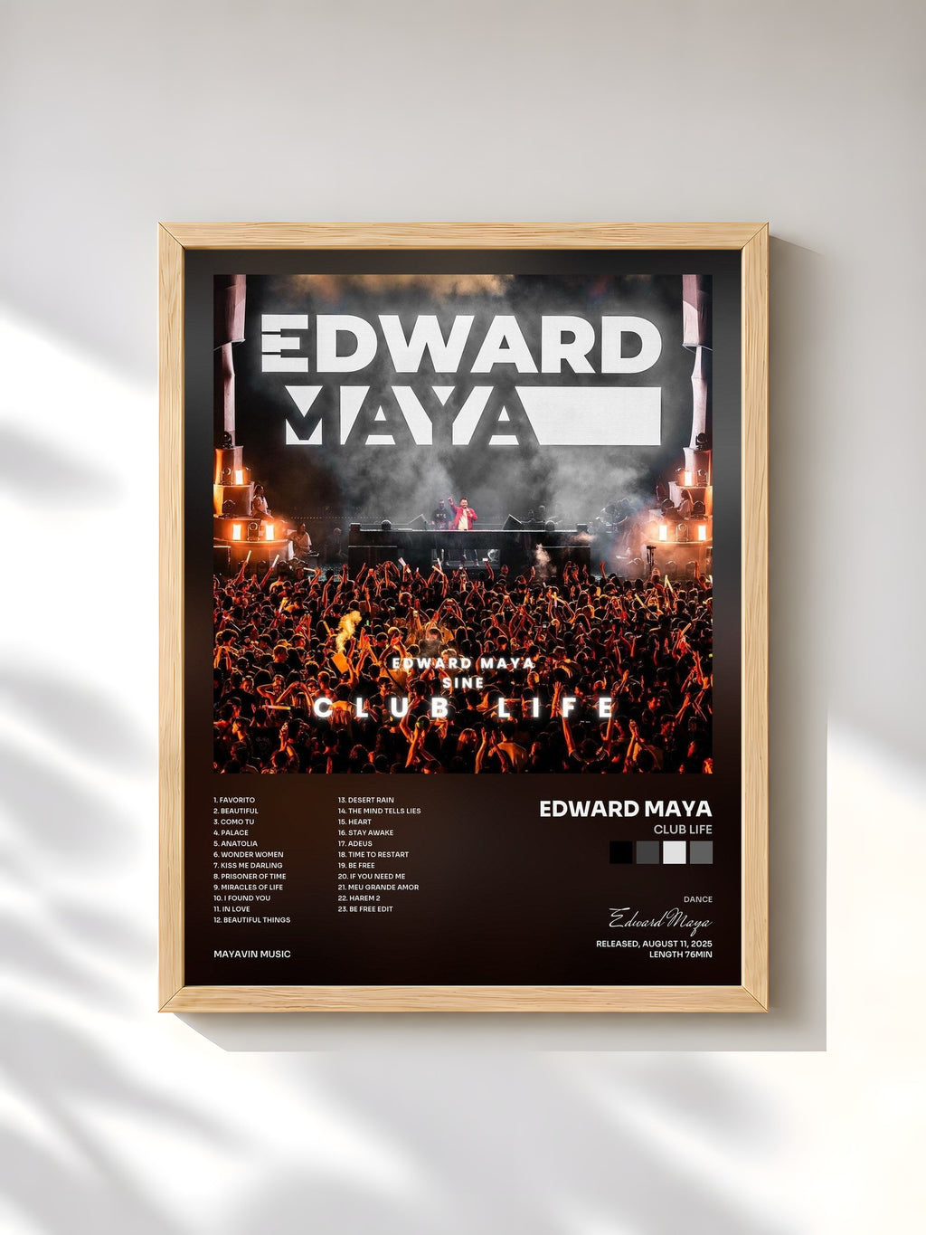 #bois Tableau de l'album Club Life de Edward Maya, cadre en bois brut, imprimé et encadré en France