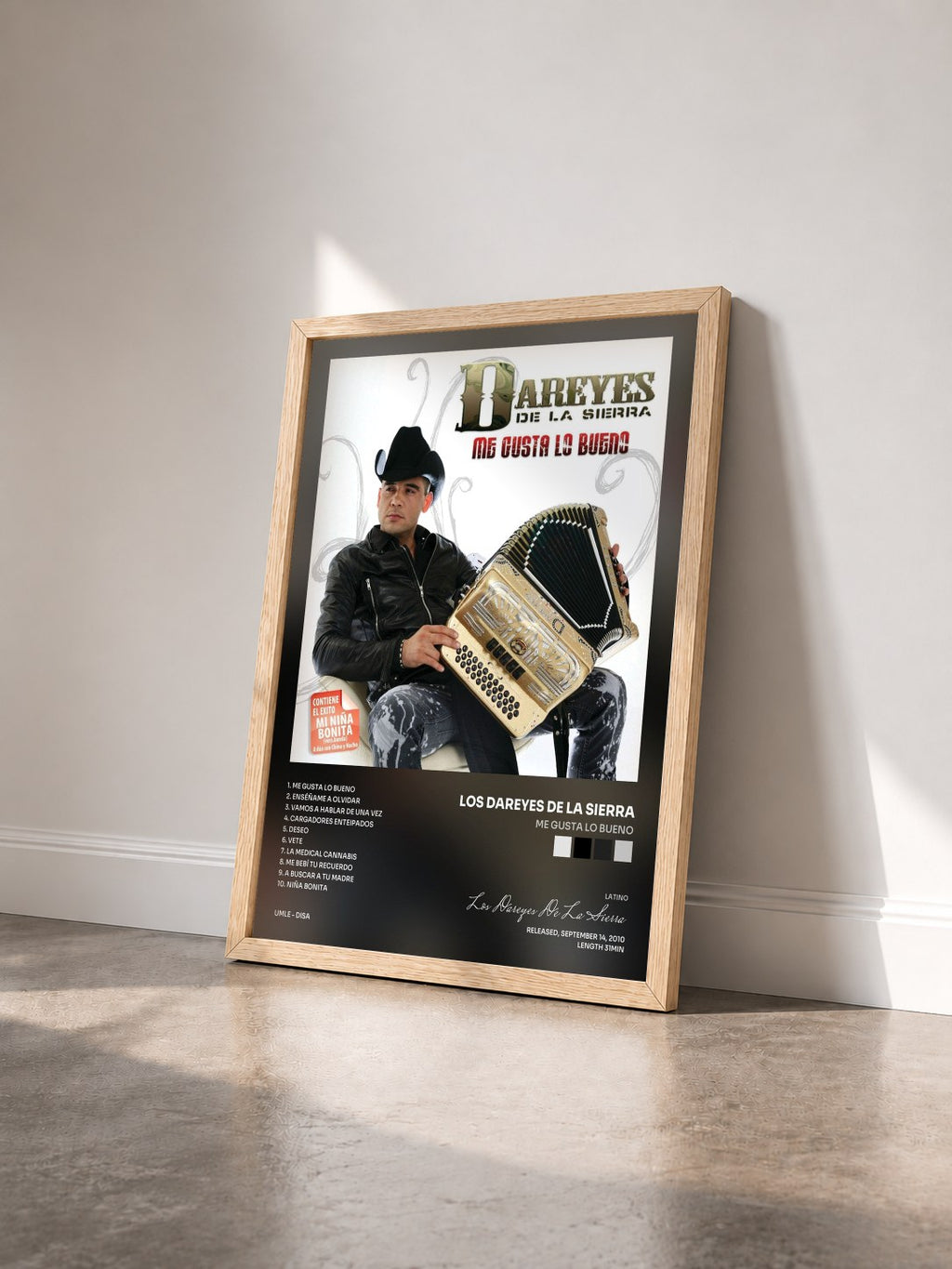 #bois Tableau de l'album Me Gusta Lo Bueno de Los Dareyes De La Sierra vu de trois quarts, cadre en bois brut