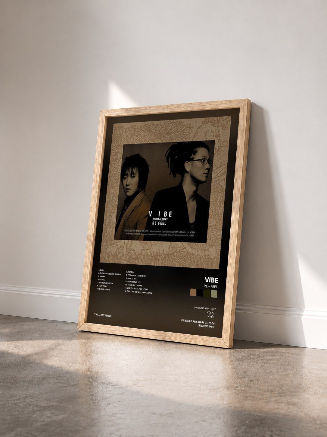 #bois Tableau de l'album Re - Feel de Vibe vu de trois quarts, cadre en bois brut