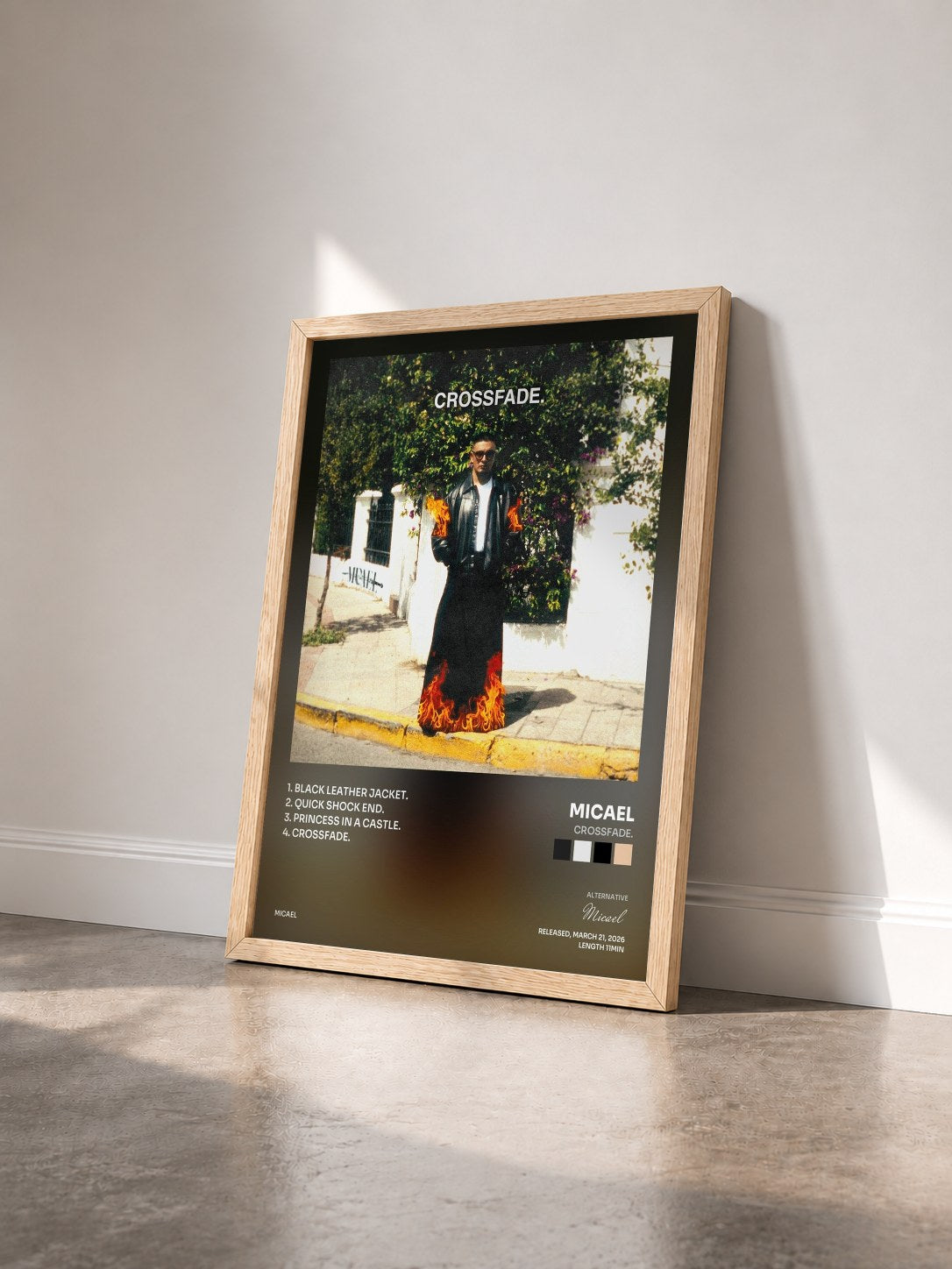 #bois Tableau de l'album CROSSFADE. de Micael vu de trois quarts, cadre en bois brut