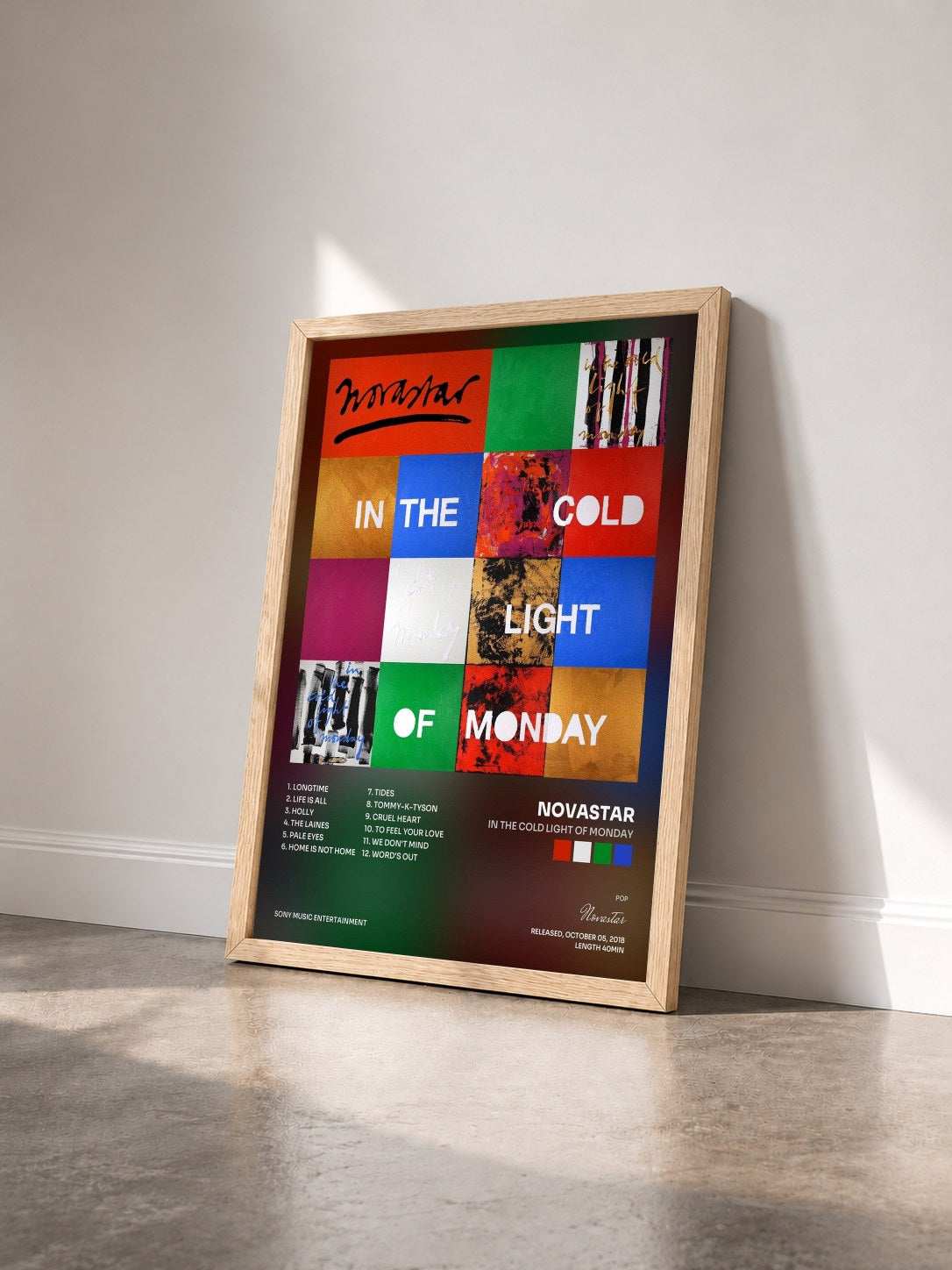 #bois Tableau de l'album In The Cold Light of Monday de Novastar vu de trois quarts, cadre en bois brut