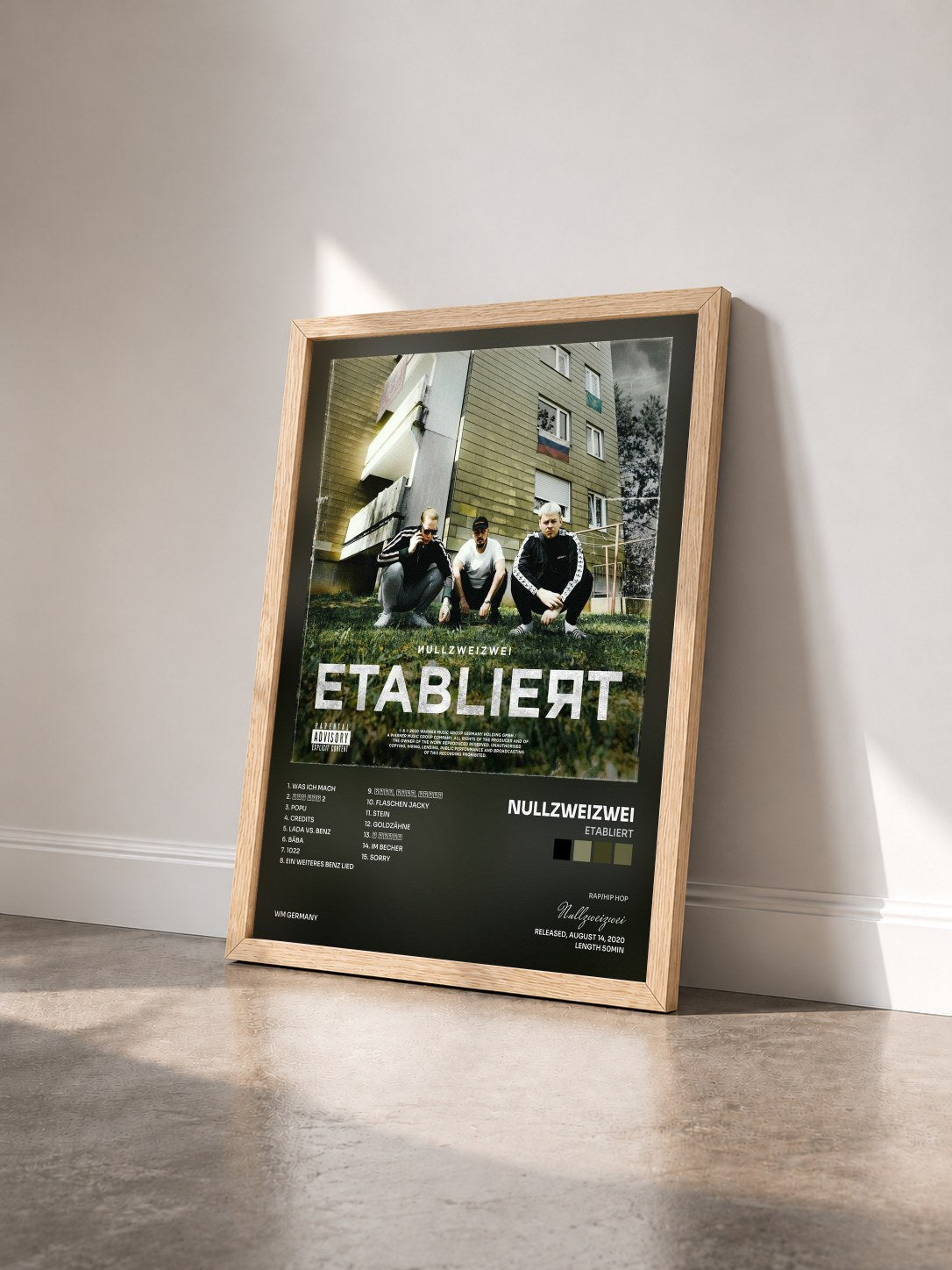 #bois Tableau de l'album Etabliert de Nullzweizwei vu de trois quarts, cadre en bois brut