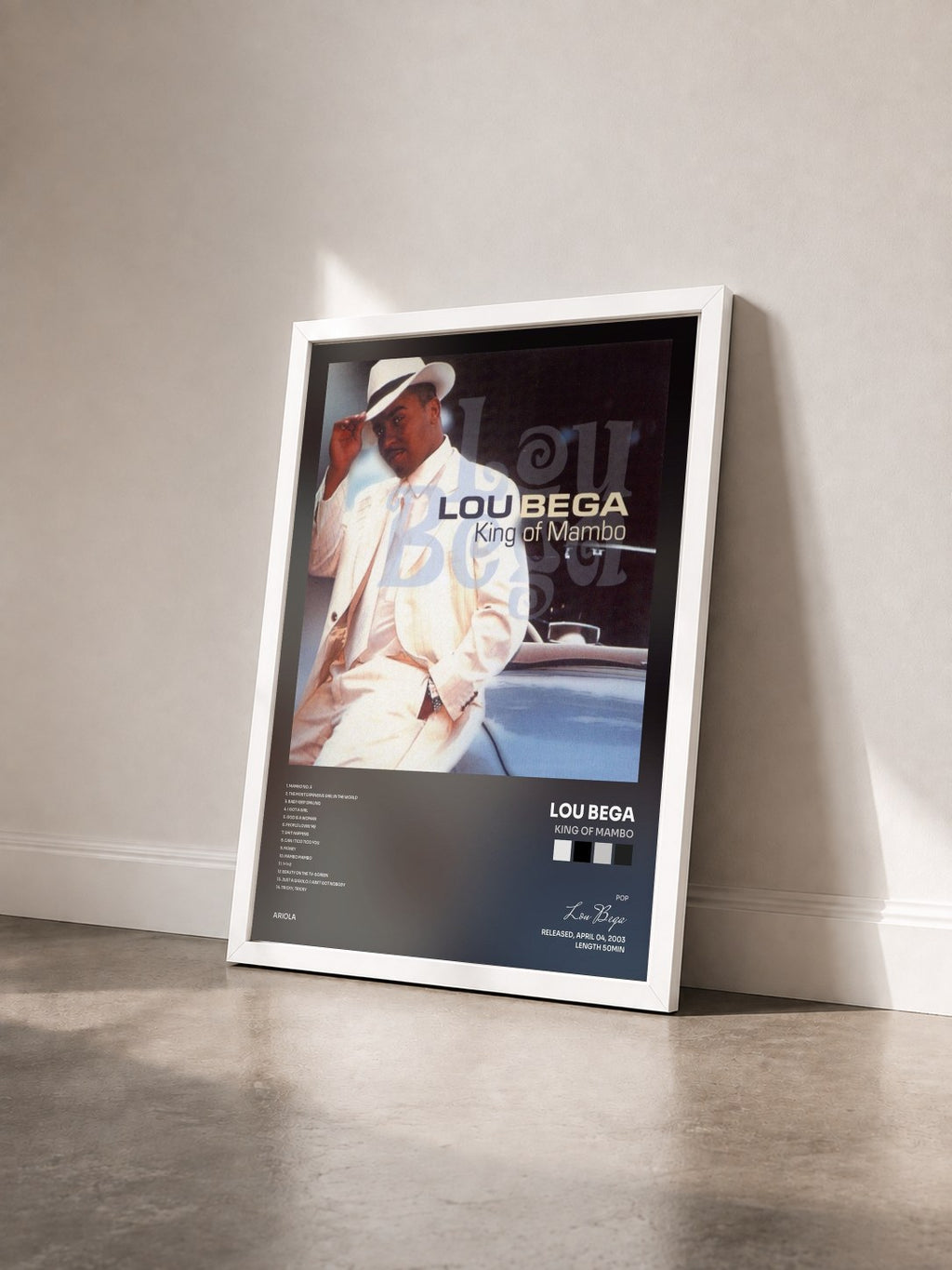 #blanc Tableau de l'album King Of Mambo de Lou Bega vu de trois quarts, cadre blanc