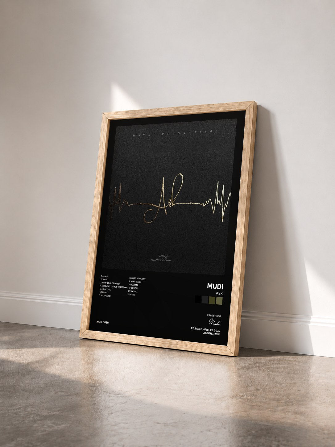 #bois Tableau de l'album Ask de Mudi vu de trois quarts, cadre en bois brut