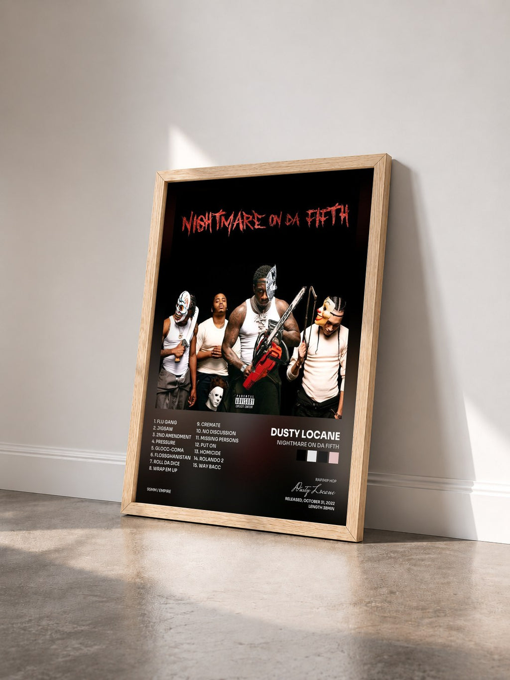 #bois Tableau de l'album NIGHTMARE ON DA FIFTH de Dusty Locane vu de trois quarts, cadre en bois brut