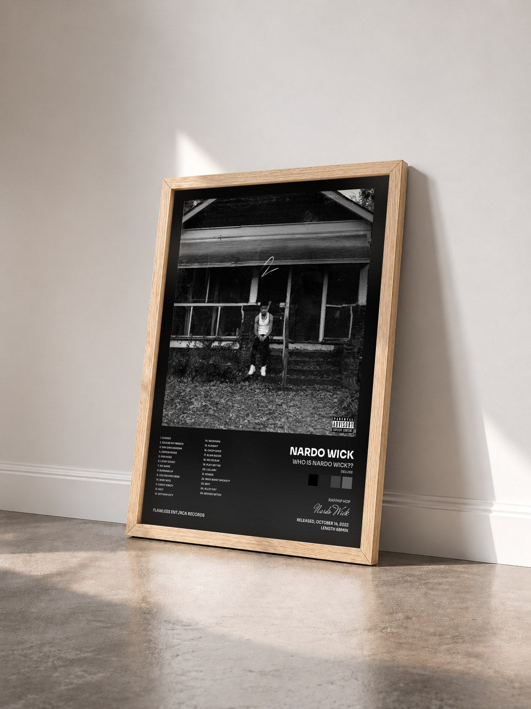 #bois Tableau de l'album Who is Nardo Wick?? (Deluxe) de Nardo Wick vu de trois quarts, cadre en bois brut