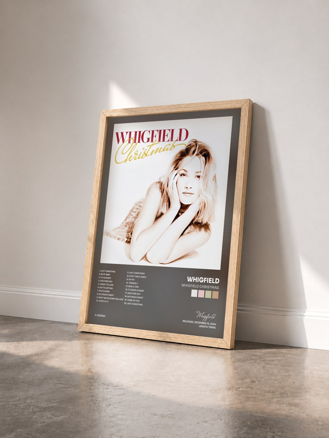 #bois Tableau de l'album Whigfield Christmas de Whigfield vu de trois quarts, cadre en bois brut