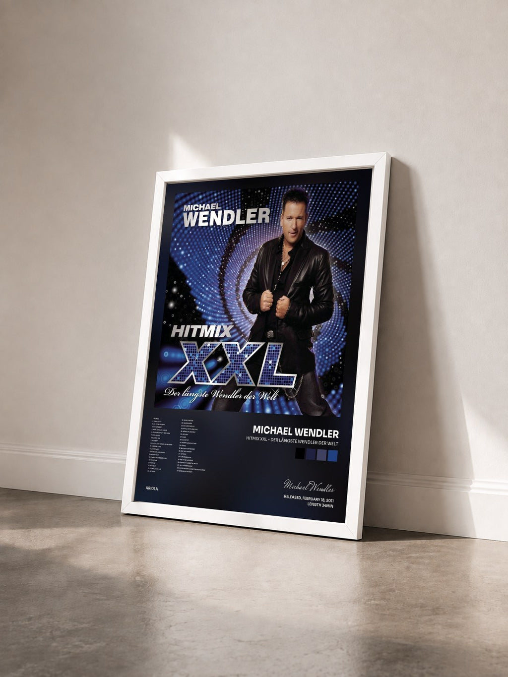 #blanc Tableau de l'album Hitmix XXL - der längste Wendler der Welt de Michael Wendler vu de trois quarts, cadre blanc