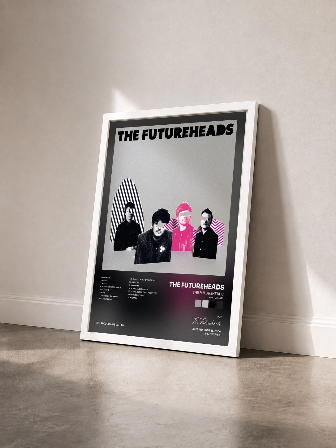 #blanc Tableau de l'album The Futureheads (- UK Formats) de The Futureheads vu de trois quarts, cadre blanc