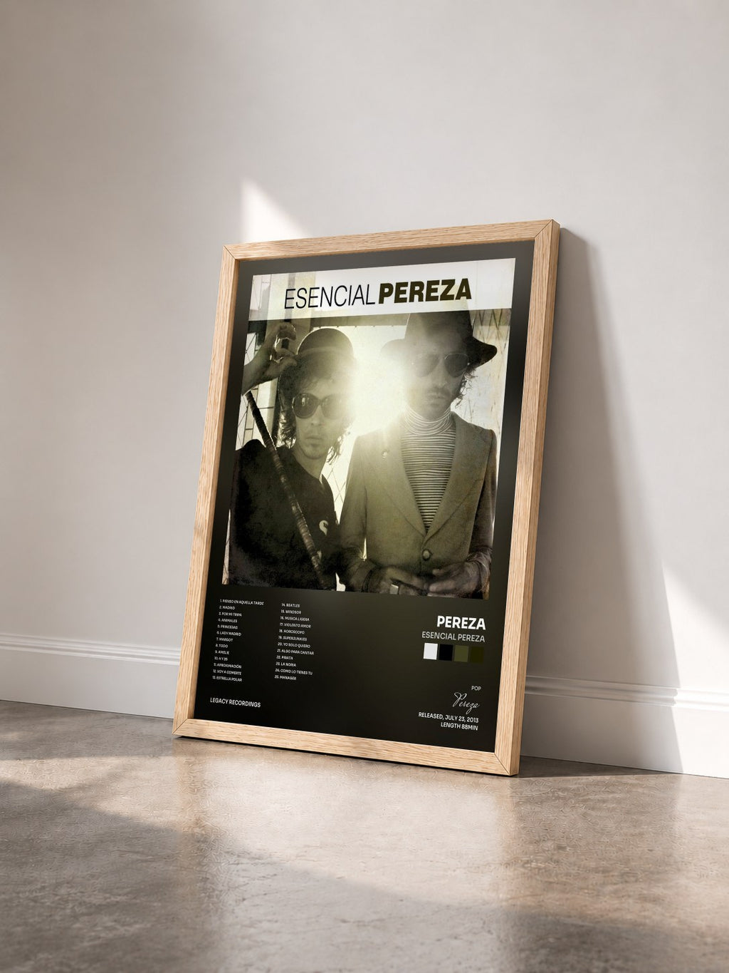 #bois Tableau de l'album Esencial Pereza de Pereza vu de trois quarts, cadre en bois brut