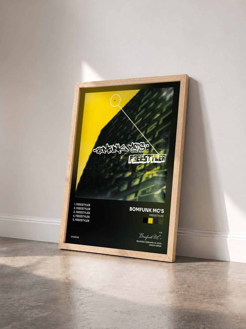 #bois Tableau de l'album Freestyler de Bomfunk MC's vu de trois quarts, cadre en bois brut