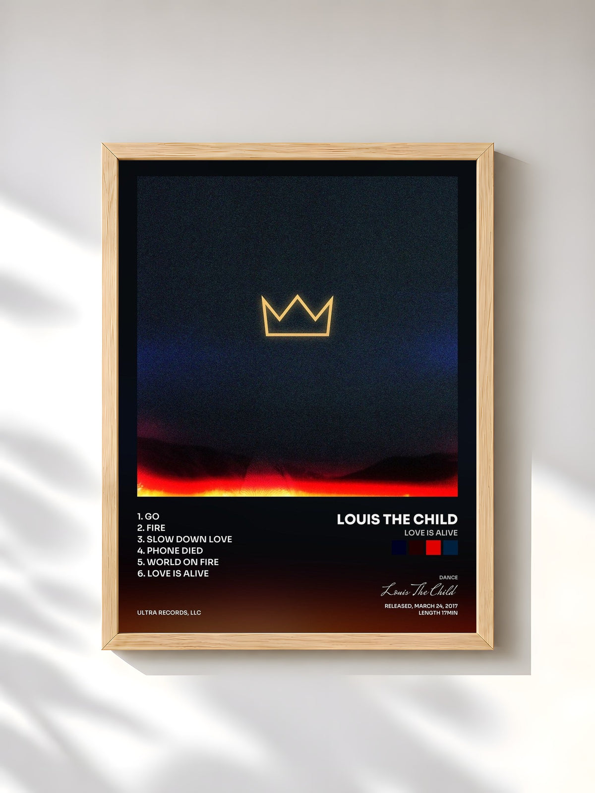 #bois Tableau de l'album Love Is Alive de Louis The Child, cadre en bois brut, imprimé et encadré en France