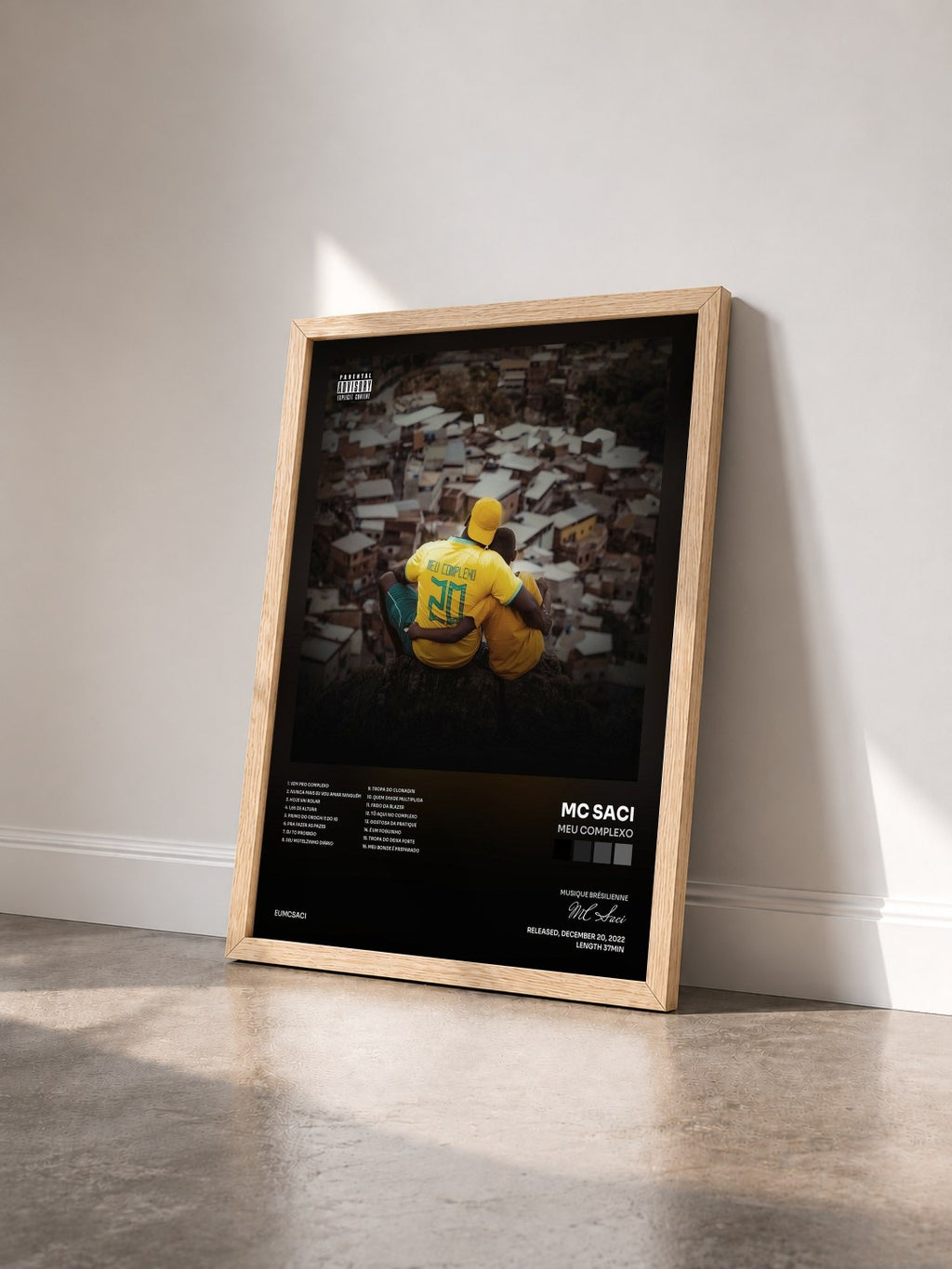 #bois Tableau de l'album Meu Complexo de MC Saci vu de trois quarts, cadre en bois brut
