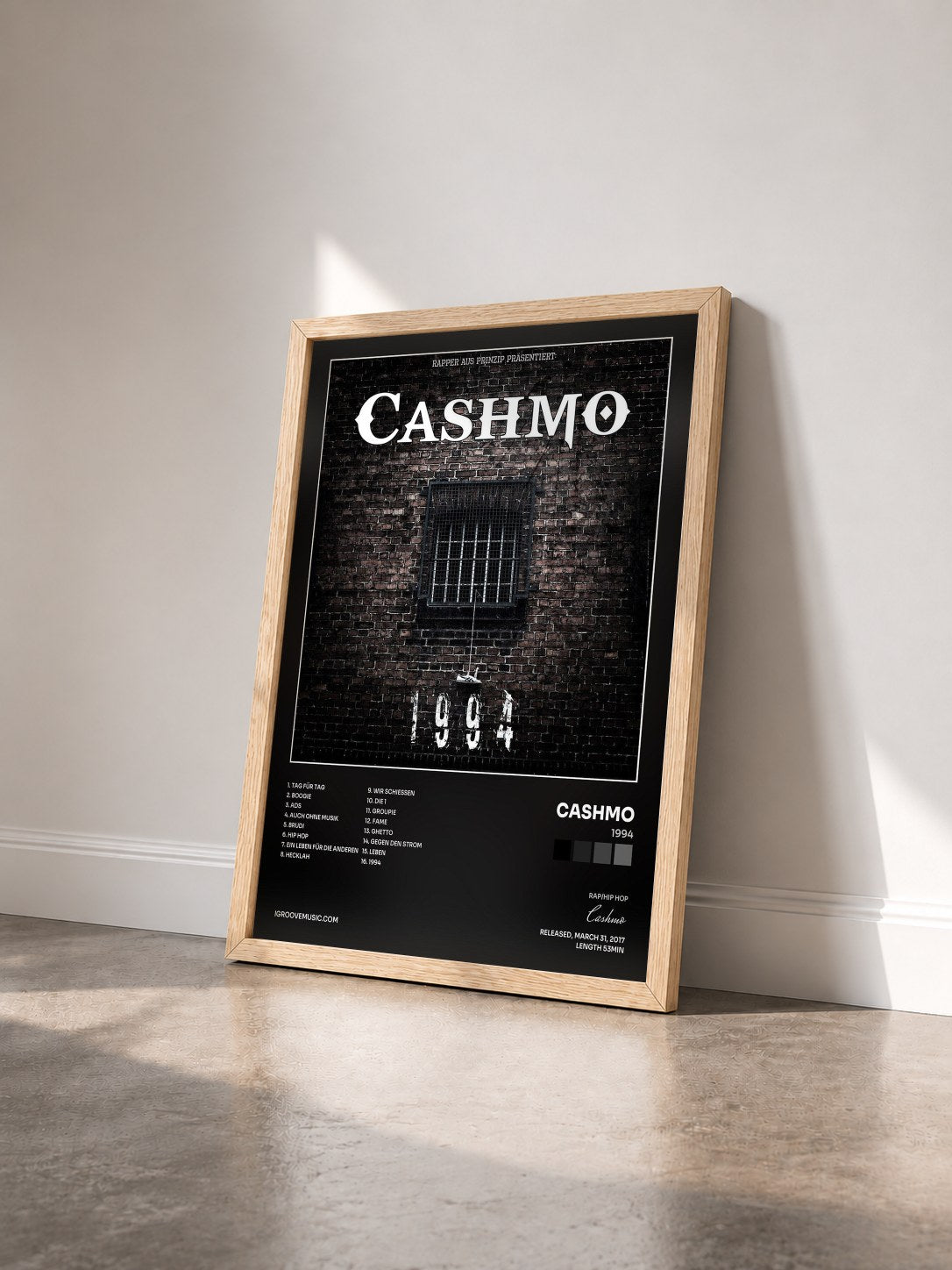 #bois Tableau de l'album 1994 de Cashmo vu de trois quarts, cadre en bois brut