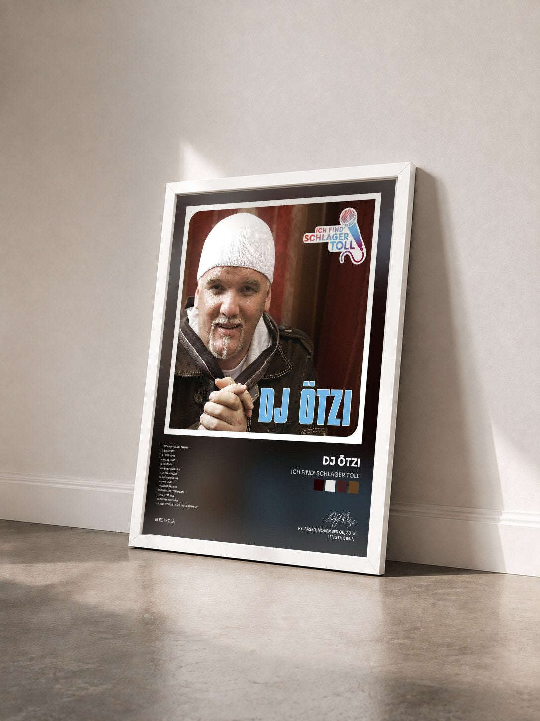 #blanc Tableau de l'album Ich find' Schlager toll de DJ Ötzi vu de trois quarts, cadre blanc