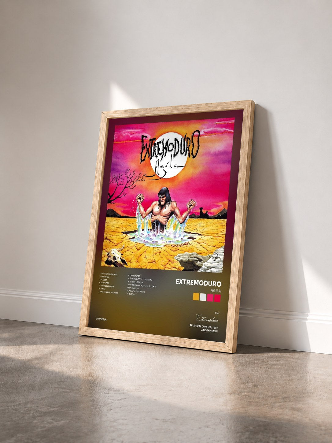 #bois Tableau de l'album Agila de Extremoduro vu de trois quarts, cadre en bois brut