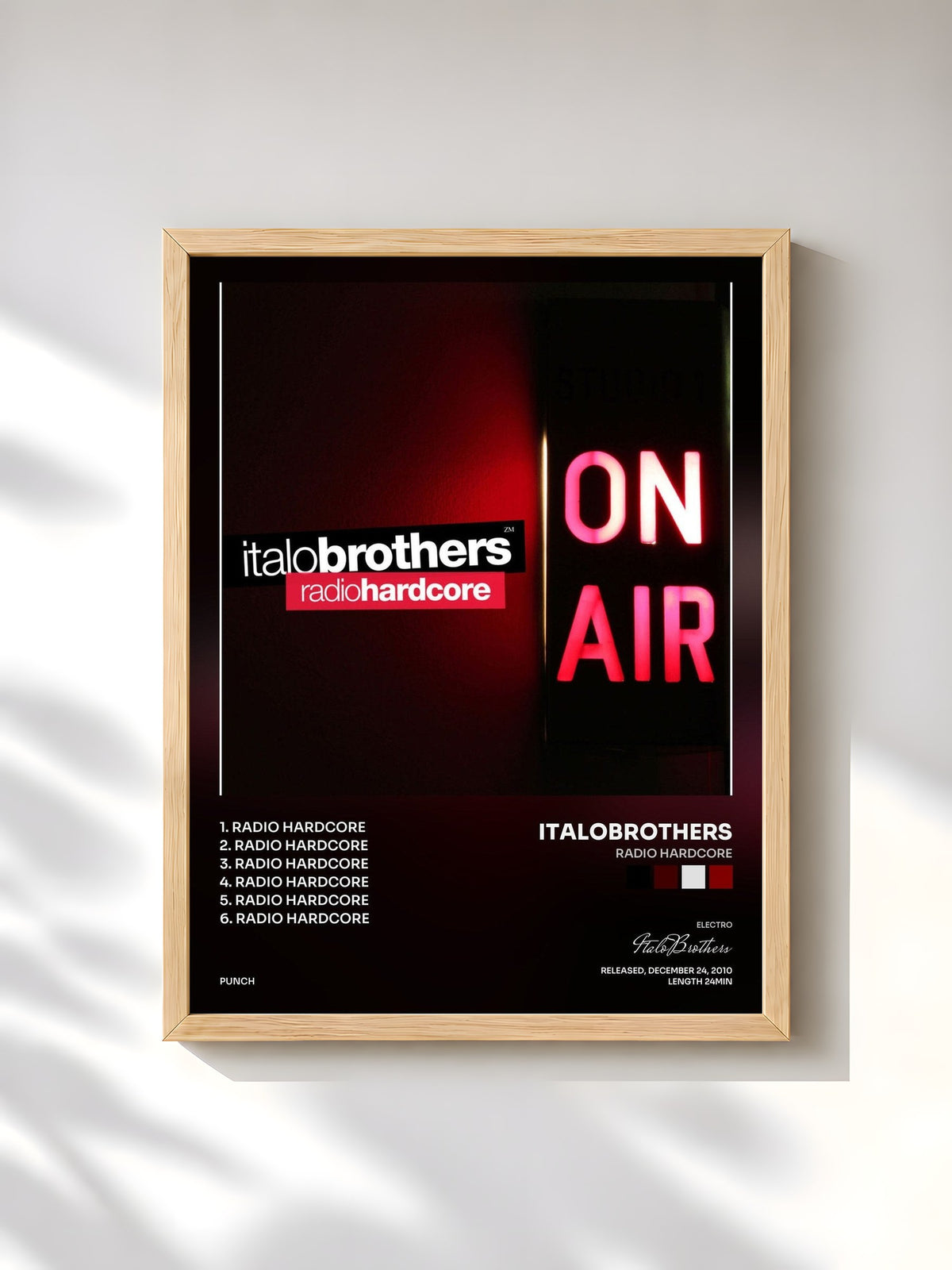 #bois Tableau de l'album Radio Hardcore de ItaloBrothers, cadre en bois brut, imprimé et encadré en France