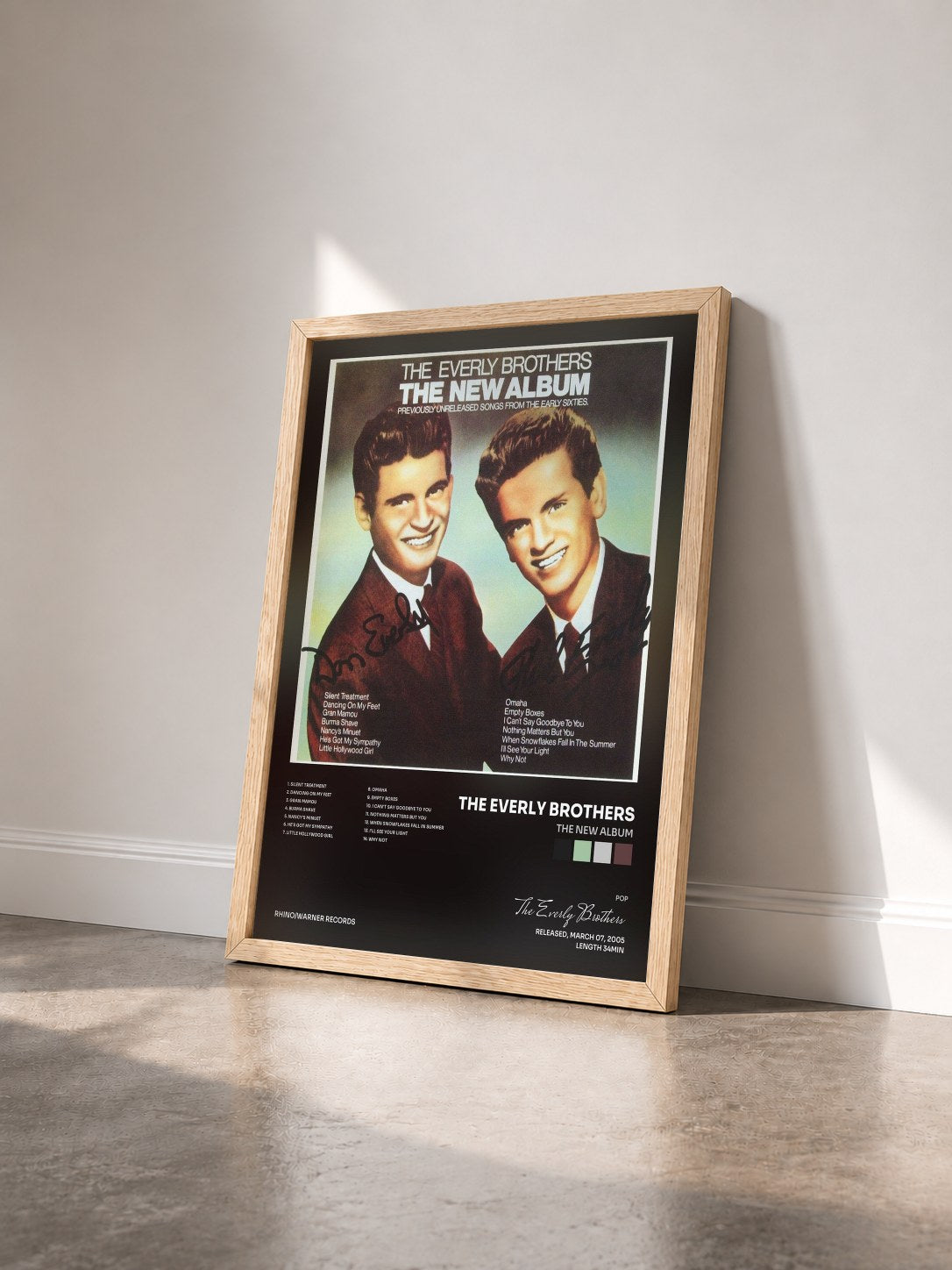 #bois Tableau de l'album The New Album de The Everly Brothers vu de trois quarts, cadre en bois brut