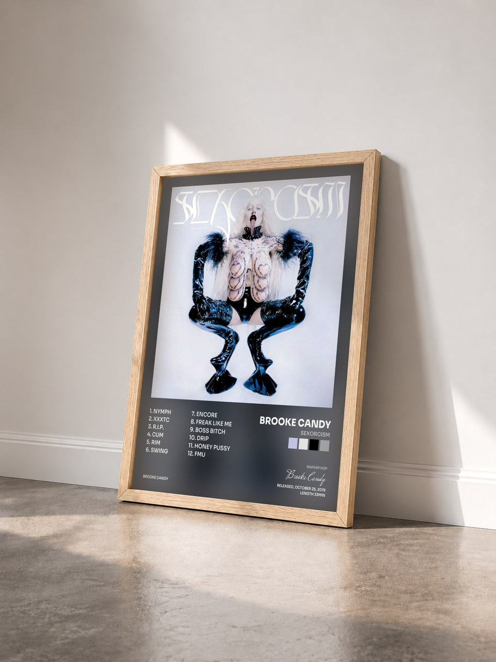 #bois Tableau de l'album SEXORCISM de Brooke Candy vu de trois quarts, cadre en bois brut